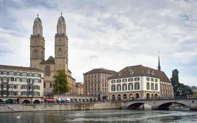 Zurih Gezi Rehberi Grossmünster Kilisesi