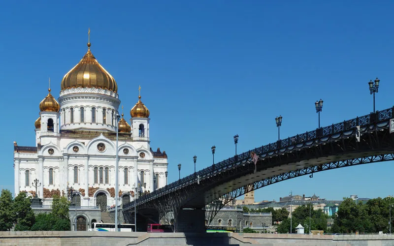 Kurtarici-Isa-Katedrali-Moskova