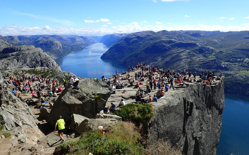 Preikestolen-Norvec