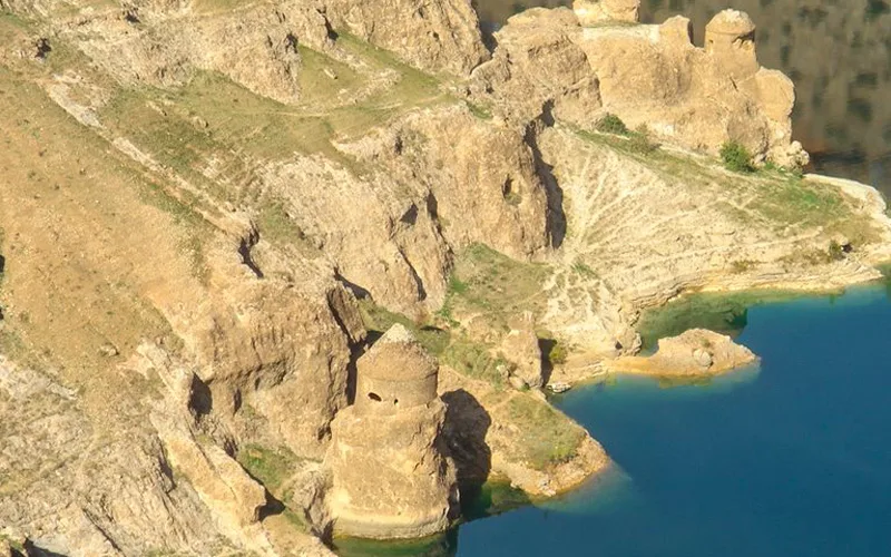 Asur-Kalesi-Diyarbakir