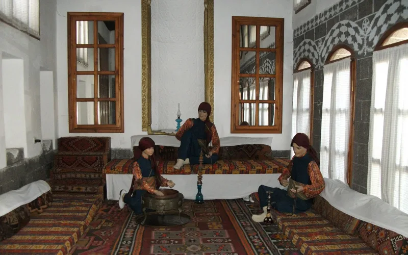 Cahit-Sitki-Taranci-Muzesi