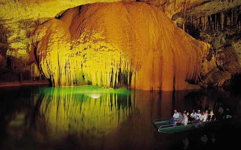 Jeitta-Grottoes-Dog-River