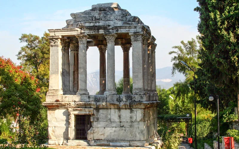 Gümüşkesen Anıtı Muğla Gezilecek Yerler