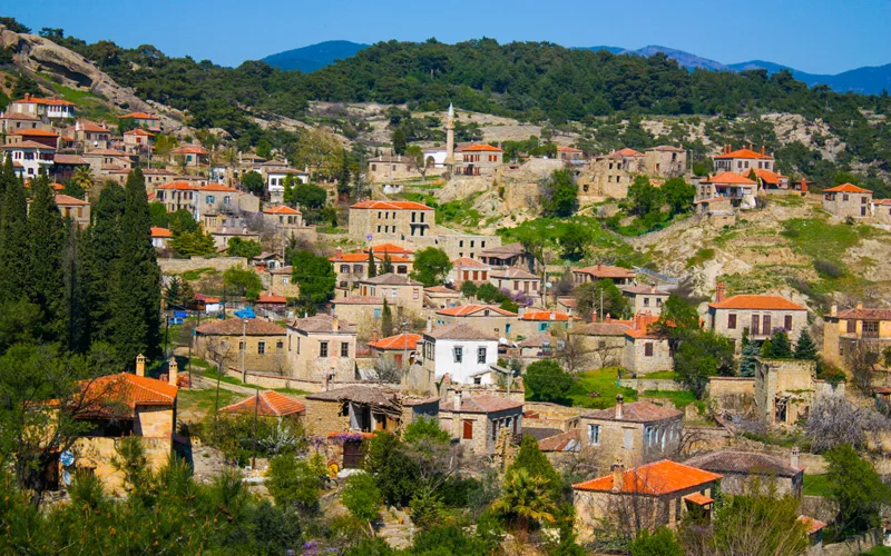 Guzel-Bahar-Rotalari