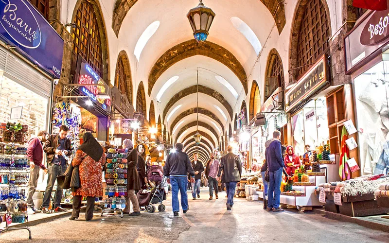 Mısır Çarşısı Eminönü Gezilecek Yerler
