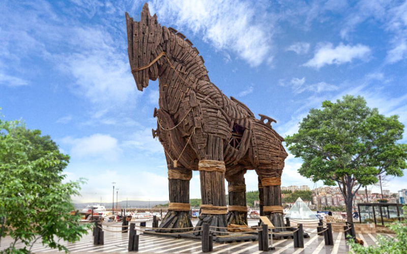 Truva Atı Heykeli Çanakkale Gezi Rehberi