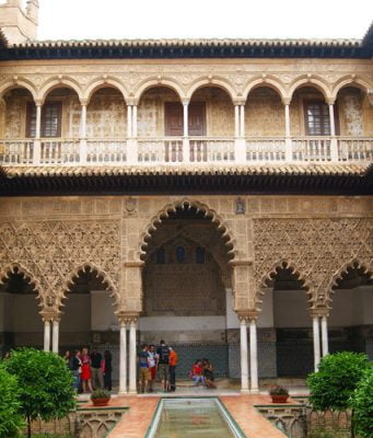 Alcázar Sarayı Sevilla Hakkında Bilgiler