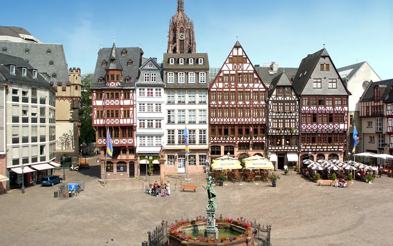Römerberg Meydanı Frankfurt