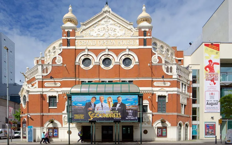 Grand Opera Binası Belfast