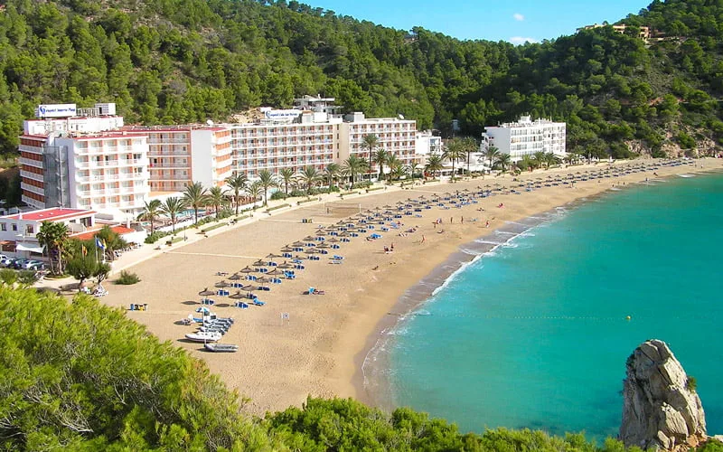 Cala Llonga İbiza