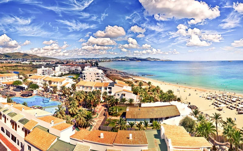 Playa den Bossa İbiza