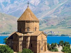 Turkiye-Inanc-Merkezleri-Akdamar-Kilisesi