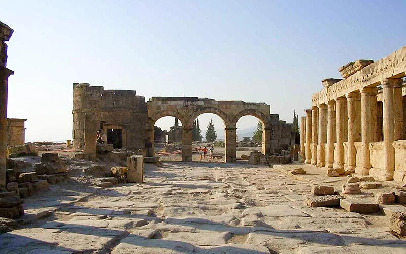Turkiye-Inanc-Merkezleri-Hierapolis