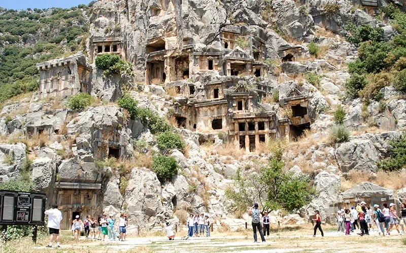 Turkiye-Inanc-Merkezleri-Noel-Baba