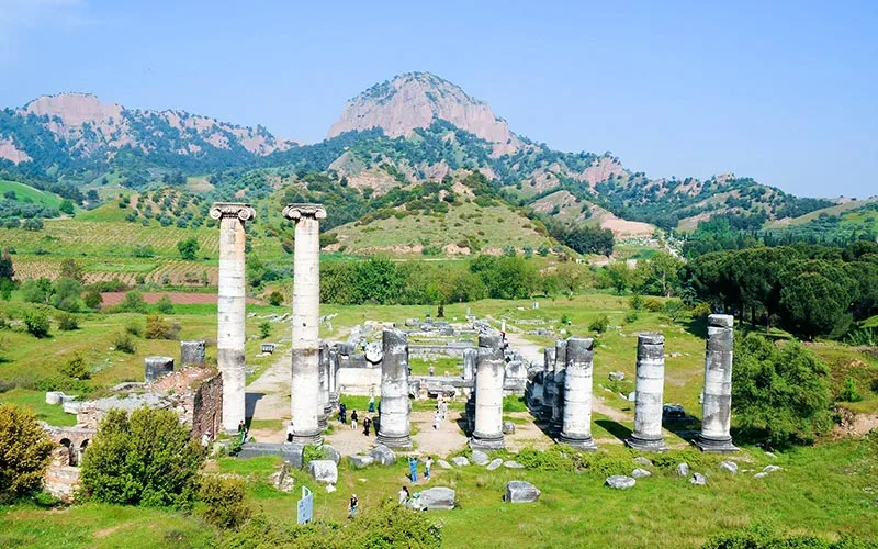 Turkiye-Inanc-Merkezleri-Sardes