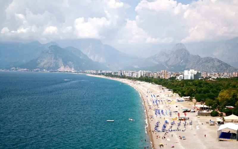 Antalyada-Denize-Girilecek-Yerler