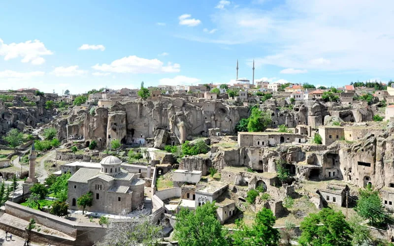 Kapadokya-Yuruyus-Rotalari-Guzelyurt