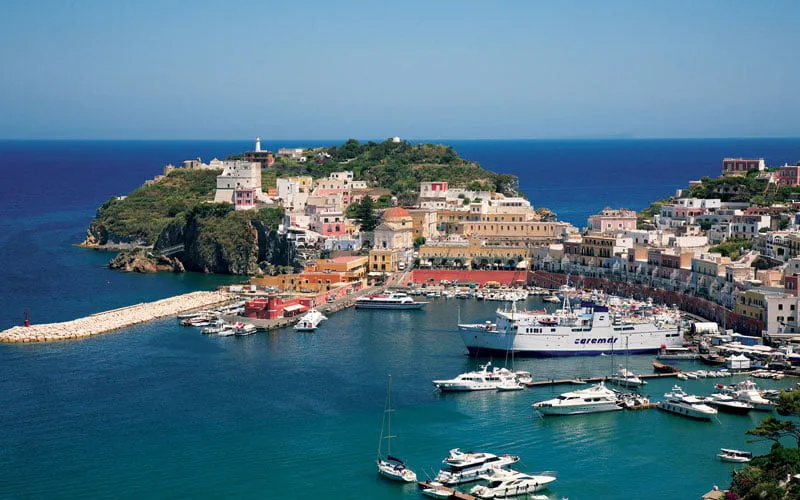 Ponza-Island-Italya-Kasabalari