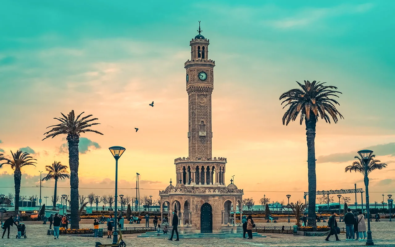 İzmirin Tarihi Mekanları