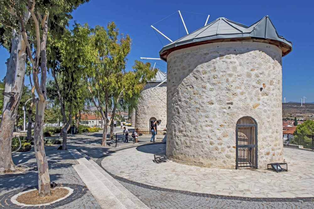 Alaçatı Değirmenleri